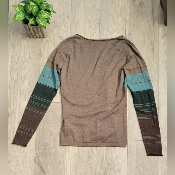 Smartwool Sulawesi Striped Merino Wool Blend Long Sleeve V-Neck Top, Women Small - Picture 11 of 13